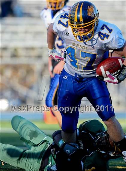 Thumbnail 2 in Brookfield vs. New London (CIAC Class M Semifinal) photogallery.
