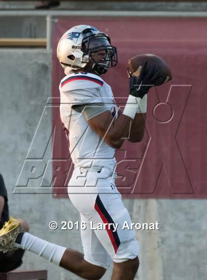 Thumbnail 2 in Clovis West vs. Liberty photogallery.