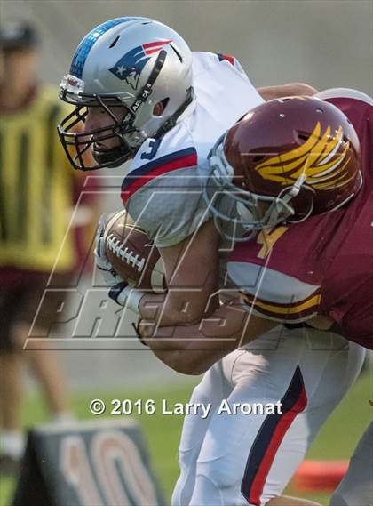 Thumbnail 3 in Clovis West vs. Liberty photogallery.