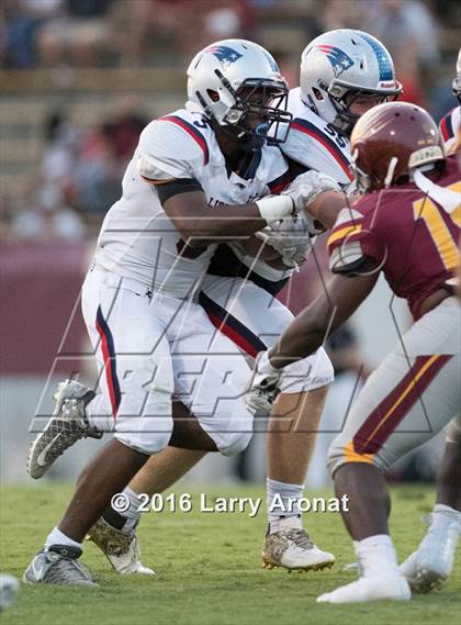 Thumbnail 3 in Clovis West vs. Liberty photogallery.