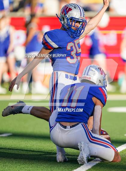 Thumbnail 3 in Katy Taylor vs Westlake (UIL 6A Semifinal) photogallery.
