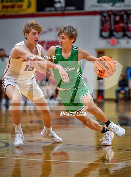 Thumbnail 2 in Flippin vs Yellville (Arvest Tournament) photogallery.