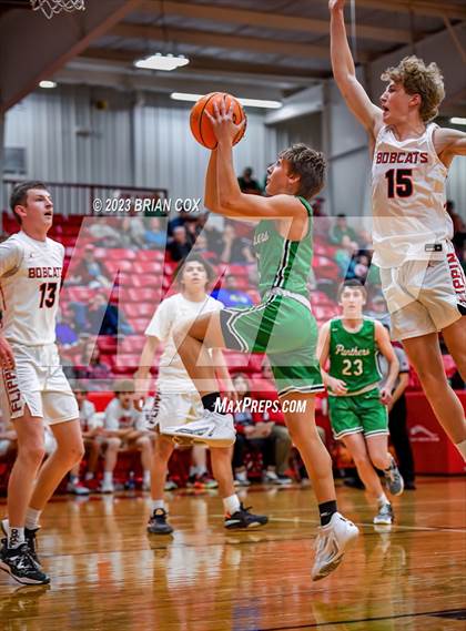 Thumbnail 2 in Flippin vs Yellville (Arvest Tournament) photogallery.