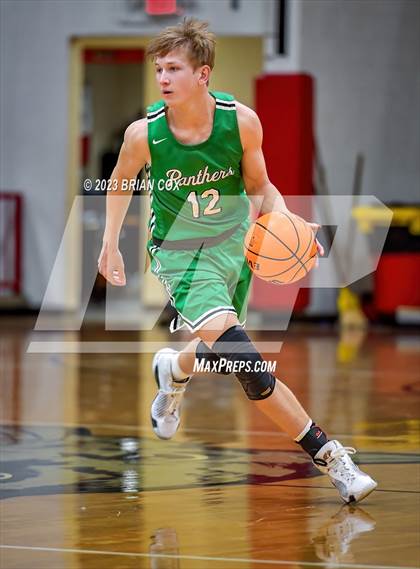 Thumbnail 3 in Flippin vs Yellville (Arvest Tournament) photogallery.