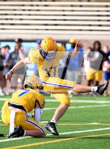 Thumbnail 2 in Boyd-Buchanan vs Lookout Valley (Blue Cross Blue Shield Jamboree) photogallery.