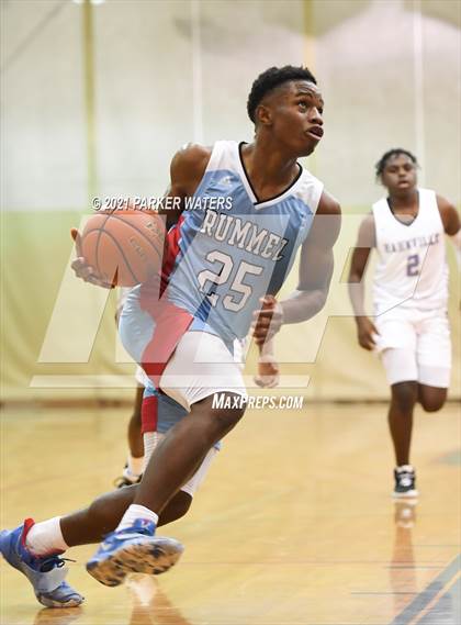 Thumbnail 2 in Archbishop Rummel vs Hahnville (Country Day Classic) photogallery.