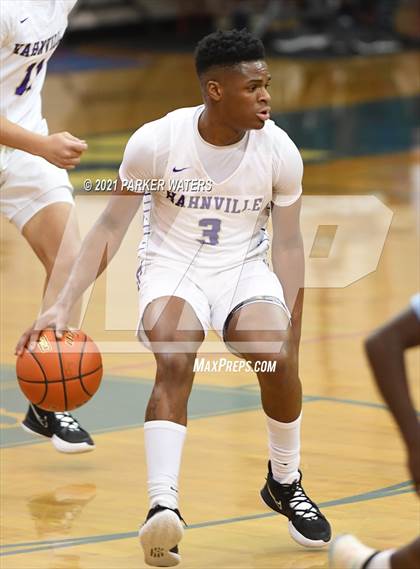 Thumbnail 1 in Archbishop Rummel vs Hahnville (Country Day Classic) photogallery.