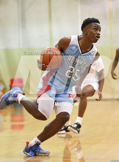 Thumbnail 1 in Archbishop Rummel vs Hahnville (Country Day Classic) photogallery.