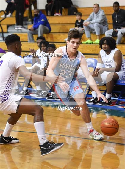 Thumbnail 1 in Archbishop Rummel vs Hahnville (Country Day Classic) photogallery.