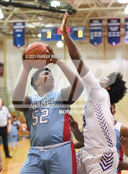 Thumbnail 2 in Archbishop Rummel vs Hahnville (Country Day Classic) photogallery.