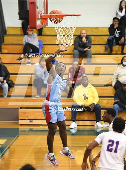 Thumbnail 1 in Archbishop Rummel vs Hahnville (Country Day Classic) photogallery.
