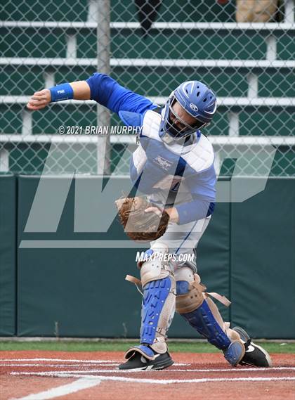 Thumbnail 1 in Aloha @ Jesuit photogallery.