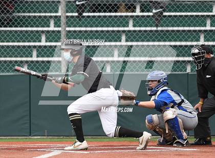 Thumbnail 1 in Aloha @ Jesuit photogallery.