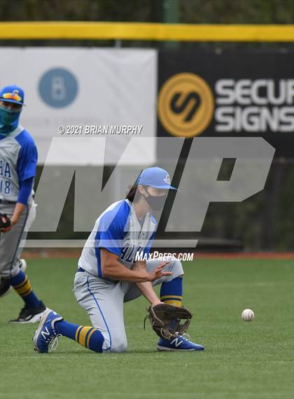 Thumbnail 1 in Aloha @ Jesuit photogallery.