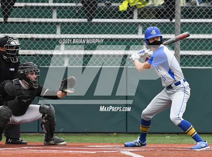 Thumbnail 3 in Aloha @ Jesuit photogallery.