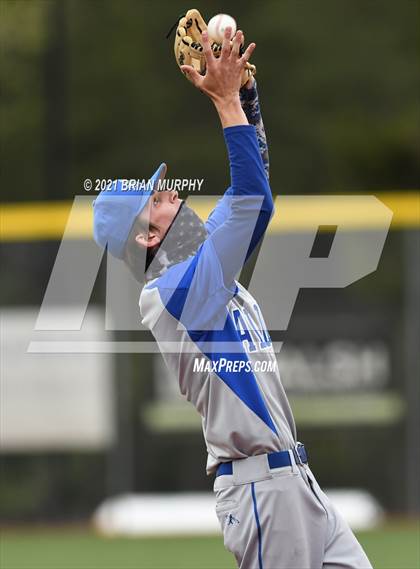 Thumbnail 3 in Aloha @ Jesuit photogallery.