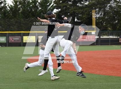 Thumbnail 3 in Aloha @ Jesuit photogallery.