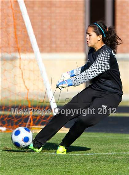 Thumbnail 2 in St. Agnes Academy vs Spring (TWHS Lady Highlander Invitational) photogallery.