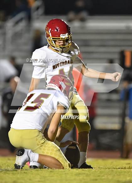 Thumbnail 1 in Riverdale vs Lebanon (TSSAA D1-6A First Round Playoffs) photogallery.
