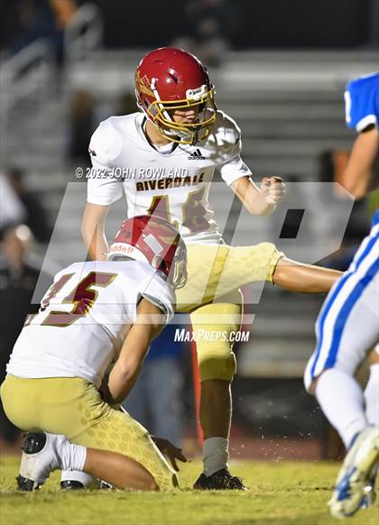 Thumbnail 2 in Riverdale vs Lebanon (TSSAA D1-6A First Round Playoffs) photogallery.