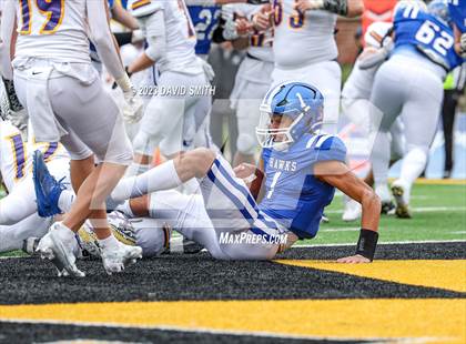 Thumbnail 2 in Hillsboro vs. Kearney (MSHSAA Class 4 Championship) photogallery.