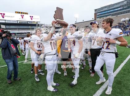 Thumbnail 1 in Hillsboro vs. Kearney (MSHSAA Class 4 Championship) photogallery.