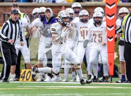Thumbnail 1 in Hillsboro vs. Kearney (MSHSAA Class 4 Championship) photogallery.