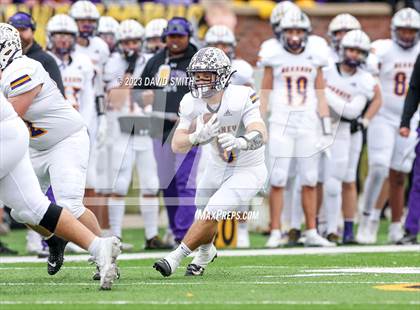 Thumbnail 2 in Hillsboro vs. Kearney (MSHSAA Class 4 Championship) photogallery.