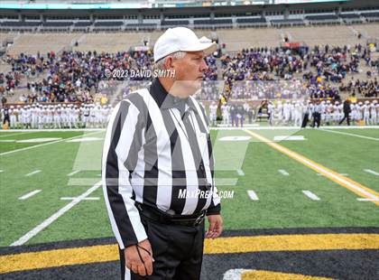 Thumbnail 2 in Hillsboro vs. Kearney (MSHSAA Class 4 Championship) photogallery.