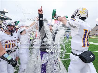 Thumbnail 3 in Hillsboro vs. Kearney (MSHSAA Class 4 Championship) photogallery.