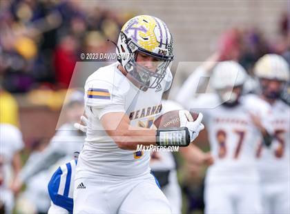 Thumbnail 3 in Hillsboro vs. Kearney (MSHSAA Class 4 Championship) photogallery.
