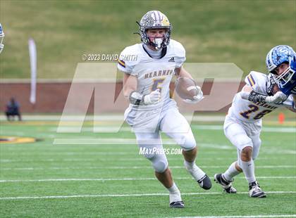Thumbnail 2 in Hillsboro vs. Kearney (MSHSAA Class 4 Championship) photogallery.