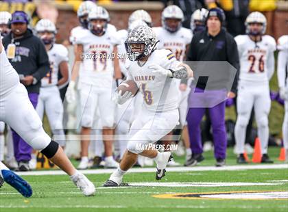 Thumbnail 1 in Hillsboro vs. Kearney (MSHSAA Class 4 Championship) photogallery.