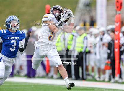 Thumbnail 2 in Hillsboro vs. Kearney (MSHSAA Class 4 Championship) photogallery.