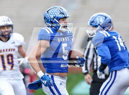 Thumbnail 2 in Hillsboro vs. Kearney (MSHSAA Class 4 Championship) photogallery.