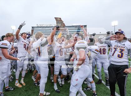 Thumbnail 2 in Hillsboro vs. Kearney (MSHSAA Class 4 Championship) photogallery.