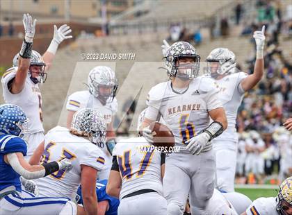 Thumbnail 3 in Hillsboro vs. Kearney (MSHSAA Class 4 Championship) photogallery.