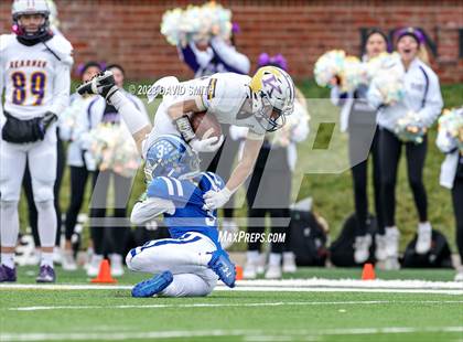 Thumbnail 1 in Hillsboro vs. Kearney (MSHSAA Class 4 Championship) photogallery.