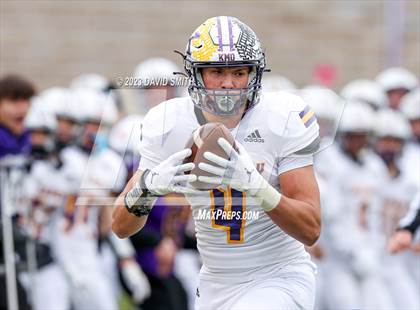 Thumbnail 2 in Hillsboro vs. Kearney (MSHSAA Class 4 Championship) photogallery.