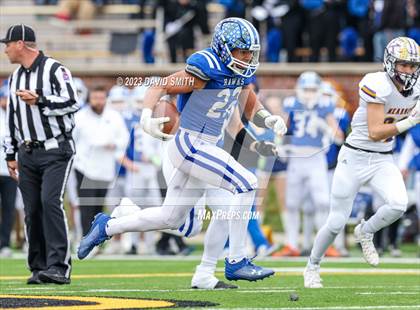 Thumbnail 2 in Hillsboro vs. Kearney (MSHSAA Class 4 Championship) photogallery.