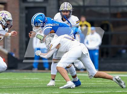 Thumbnail 3 in Hillsboro vs. Kearney (MSHSAA Class 4 Championship) photogallery.