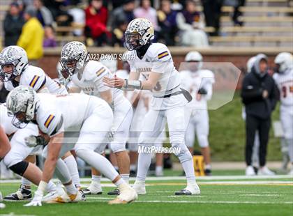 Thumbnail 3 in Hillsboro vs. Kearney (MSHSAA Class 4 Championship) photogallery.
