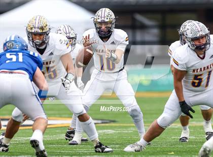 Thumbnail 3 in Hillsboro vs. Kearney (MSHSAA Class 4 Championship) photogallery.
