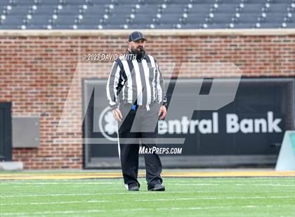 Thumbnail 1 in Hillsboro vs. Kearney (MSHSAA Class 4 Championship) photogallery.
