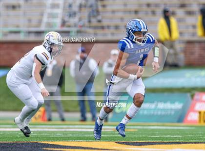 Thumbnail 2 in Hillsboro vs. Kearney (MSHSAA Class 4 Championship) photogallery.