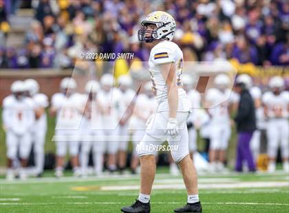 Thumbnail 1 in Hillsboro vs. Kearney (MSHSAA Class 4 Championship) photogallery.