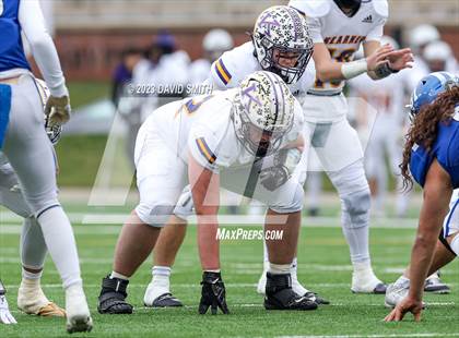 Thumbnail 2 in Hillsboro vs. Kearney (MSHSAA Class 4 Championship) photogallery.