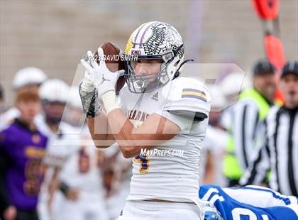 Thumbnail 1 in Hillsboro vs. Kearney (MSHSAA Class 4 Championship) photogallery.