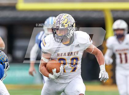 Thumbnail 3 in Hillsboro vs. Kearney (MSHSAA Class 4 Championship) photogallery.