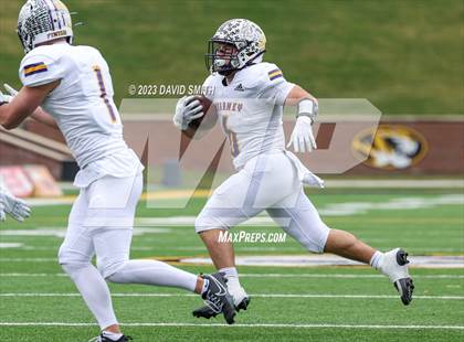 Thumbnail 1 in Hillsboro vs. Kearney (MSHSAA Class 4 Championship) photogallery.
